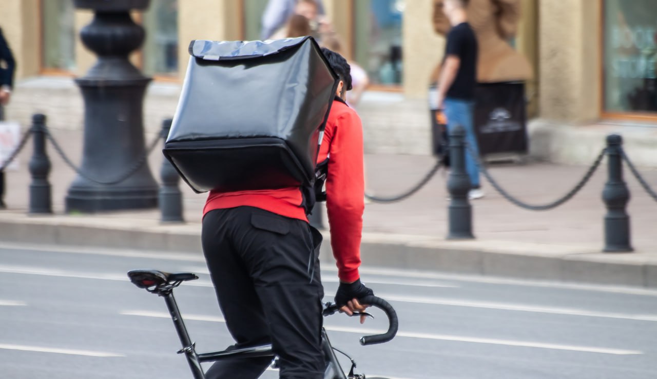 В одном из регионов России мигрантам запретят работать курьерами и водителями repost uz tugadi rasshirili perechen Подписывайтесь на Repost