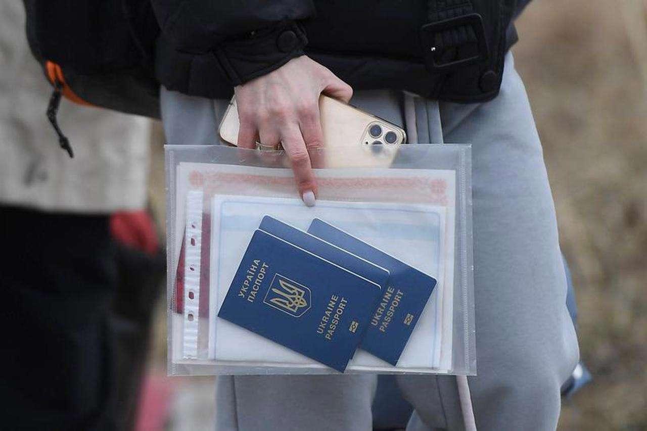 Власти Молдовы продлили режим временной защиты для граждан Украины до 1 марта 2027 года и изменили порядок его продления Теперь беженцы должны подтверждать статус через электронное заявление Как продлить статус и зачем и как изменились правила читайте по ссылке