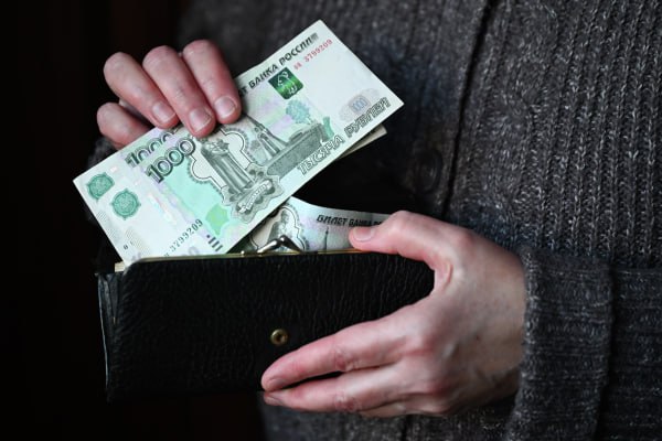 В Самаре ожидают увеличение средней зарплаты до 200 тысяч рублей Разработчики Стратегии социально экономического развития Самары до 2036 года проект которой выставили на обсуждение представили прогноз роста зарплат населения Цифры внушительные   volga news article 767209 html Фото РИА Новости Пелагия Тихонова Читайте нас в МАХ