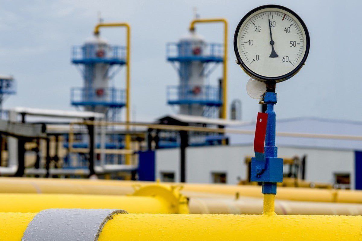 Словакия намерена увеличить закупки российского газа, воспользовавшись льготами от ЕС Благодаря исключениям для долгосрочных контрактов, страна сможет продолжить импорт после введения запрета на спотовые покупки в 2026 году. Этим же правом воспользуется и Венгрия.