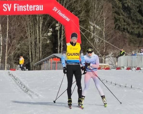 Пермские спортсмены получили приглашения на Паралимпийские игры 2026 года Международная федерация лыжного спорта и сноуборда проинформировала Паралимпийский комитет России ПКР об отправке двусторонних приглашений шести российским спортсменам на Паралимпийские игры 2026 года Среди них многократный чемпион мира по лыжным гонкам Иван Голубков а также представители Пермского края призёр чемпионата мира Анастасия Багиян и лидер команды Сергей Синякин В горнолыжном спорте приглашения получили трёхкратный чемпион Паралимпийских игр Алексей Бугаев и двукратная чемпионка мира Варвара Ворончихина В парасноуборде приглашения направлены Дмитрию Фадееву и Филиппу Шеббо Монзеру Ранее ПКР представил список из 16 кандидатов на получение приглашений который был составлен на основе предложений тренерских советов сборных команд России Этот список был рассмотрен и утверждён Исполкомом ПКР совместно с Всероссийской федерацией спорта лиц с поражением опорно двигательного аппарата и Всероссийской федерацией спорта слепых