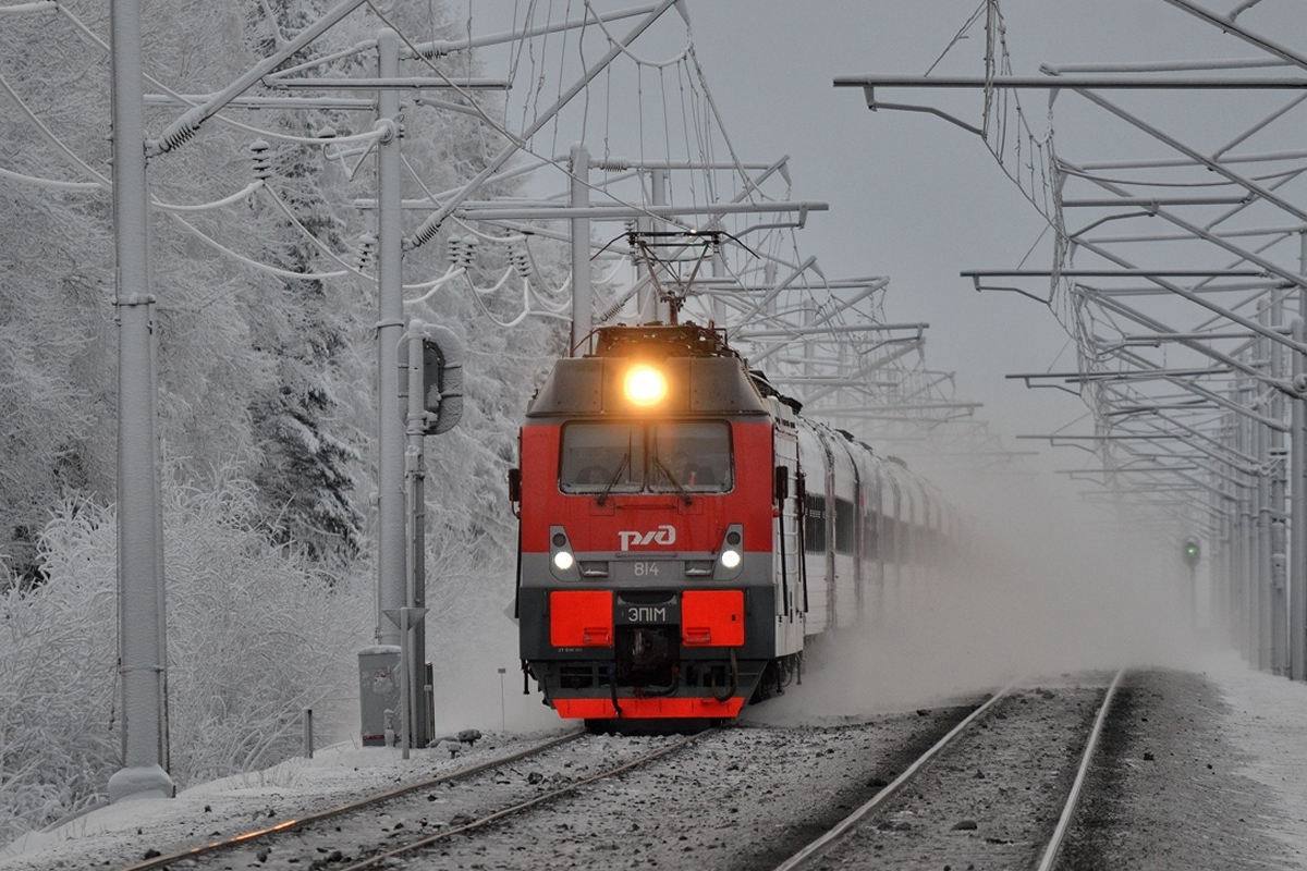 В февральские и мартовские праздники СЖД добавит в поезда дополнительные вагоны В частности дополнительные вагоны появятся в следующих составах поезд 317 318 Вологда Санкт Петербург отправлением из Вологды 19 20 22 23 февраля 5 9 марта отправлением из Санкт Петербурга 20 21 23 24 февраля 6 10 марта поезд 15 16 Архангельск Москва отправлением из Архангельска 18 19 20 21 22 23 февраля 6 марта из Москвы 19 20 21 22 23 24 февраля 7 марта Дополнительный беспересадочный вагон Москва Сыктывкар отправлением из Москвы 22 февраля и отправлением из Сыктывкара 25 февраля будет включен в состав поезда 22 21 Москва Лабытнанги Вологда Регион 35ТВ в MAX