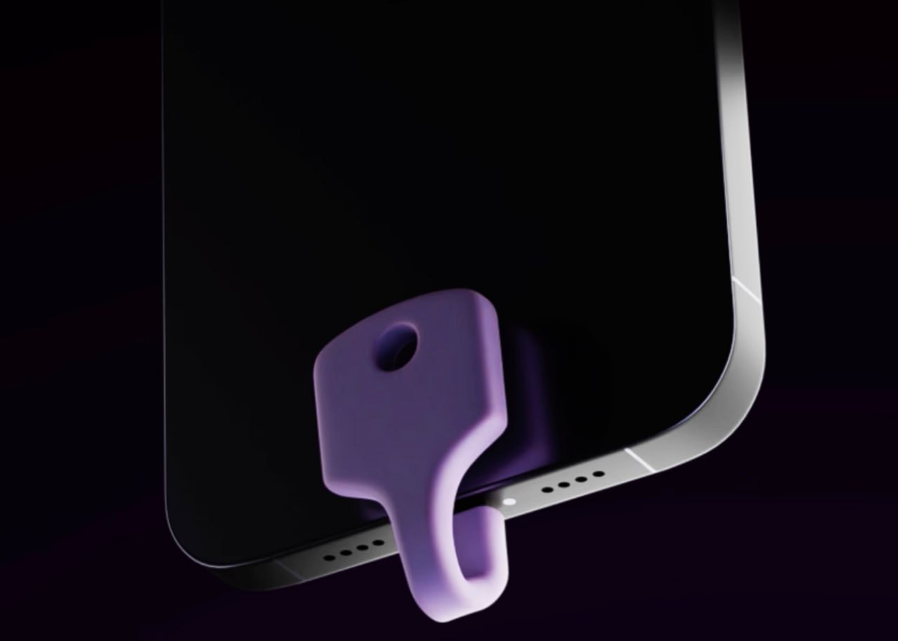 Американский стартап Dafdef представил ИИ агента AI Key для iPhone Он подключается к смартфону через флешку в виде ключа и может автономно работать в приложениях от лица пользователя Компания открыла предзаказ по цене 79 за устройство vc ru ai 2194269
