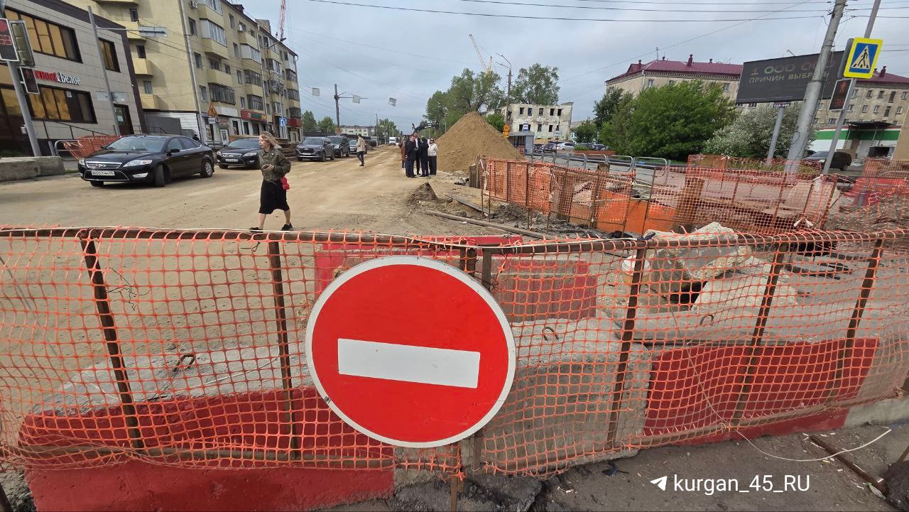 Закроют перекресток Машиностроителей-Дзержинского, чтобы завершить реконструкцю коллектора С 18 мая по 27 мая частично закроют проезд по перекрестку. Автомобилисты будут двигаться по половине ширины проспекта, говорит гендиректор «Водного Союза» Владимир Овсянников. Следующий шаг — полная остановка движения на перекрестке. После две полосы вновь станут доступны, но с другой стороны дороги. Финальные этапы реконструкции планируют завершить к 30 июня. Закончится ли эпопея с закрытием перекрестка к концу июня? — да — нет — надеюсь на лучшее
