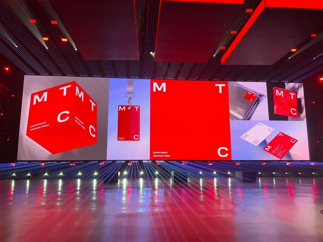 Мобильные ТелеСистемы #MTSS МТС намерена занять 25% белорусского рынка корпоративных коммуникаций МТС Линк планирует занять 25% белорусского рынка корпоративных коммуникаций в течение 3 лет. Компания оценивает рынок в 155 тыс. юридических лиц и 235 тыс. индивидуальных предпринимателей, а его емкость составляет около 390 тыс. пользователей с различными видами каналов корпоративных коммуникаций. Источник: interfax.ru