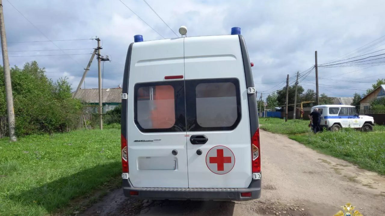 Все ради любви   Мужчина угнал автомобиль скорой помощи, чтобы приехать на свидание. Инцидент произошёл в Нижегородской области.   Как сообщает полиция, правоохранители задержали ранее лишенного прав угонщика. Он находился в состоянии алкогольного опьянения.   ‍ Теперь Ромео грозит свиданка с вертухаем до пяти лет лишения свободы.