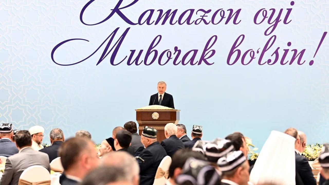 Шавкат Мирзиёев поздравил народ Узбекистана с началом месяца Рамазана В своём послании народу глава государства подчеркнул особую ценность мира и согласия на фоне продолжающихся в мире войн и конфликтов Он отметил что Узбекистан встречает священный Рамазан в обстановке сплочённости и стабильности   uznews uz ru news 107487 uznews