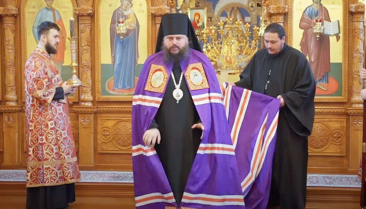 Мобилизованного епископа Нововоронцовского Серафима погрузили в бус и увезли в неизвестном направлении До этого он со 2 сентября находился на учебном полигоне в Ровенской области СПЖ