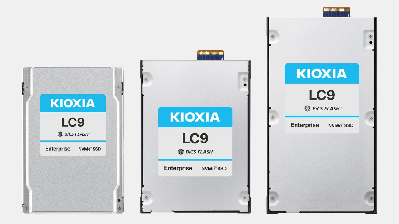 Новый SSD на 245 Тб от Kioxia удивляет вместительностью Компания Kioxia представила уникальный SSD объемом 245 Тб. Устройство способно хранить более 12 тыс. 4K фильмов или все популярные видеоигры за последние два десятилетия. Эта версия предназначена для серверов, а вариант на 128 Тб станет доступным в стандартном 2,5-дюймовом формате, устанавливая новый рекорд для домашних ПК. Ожидается, что цена SSD LC9 достигнет $25 тыс., но дата запуска пока не объявлена. ———————————————— - Канал про тренды из мира IT, технологий, нейросетей и бизнеса.