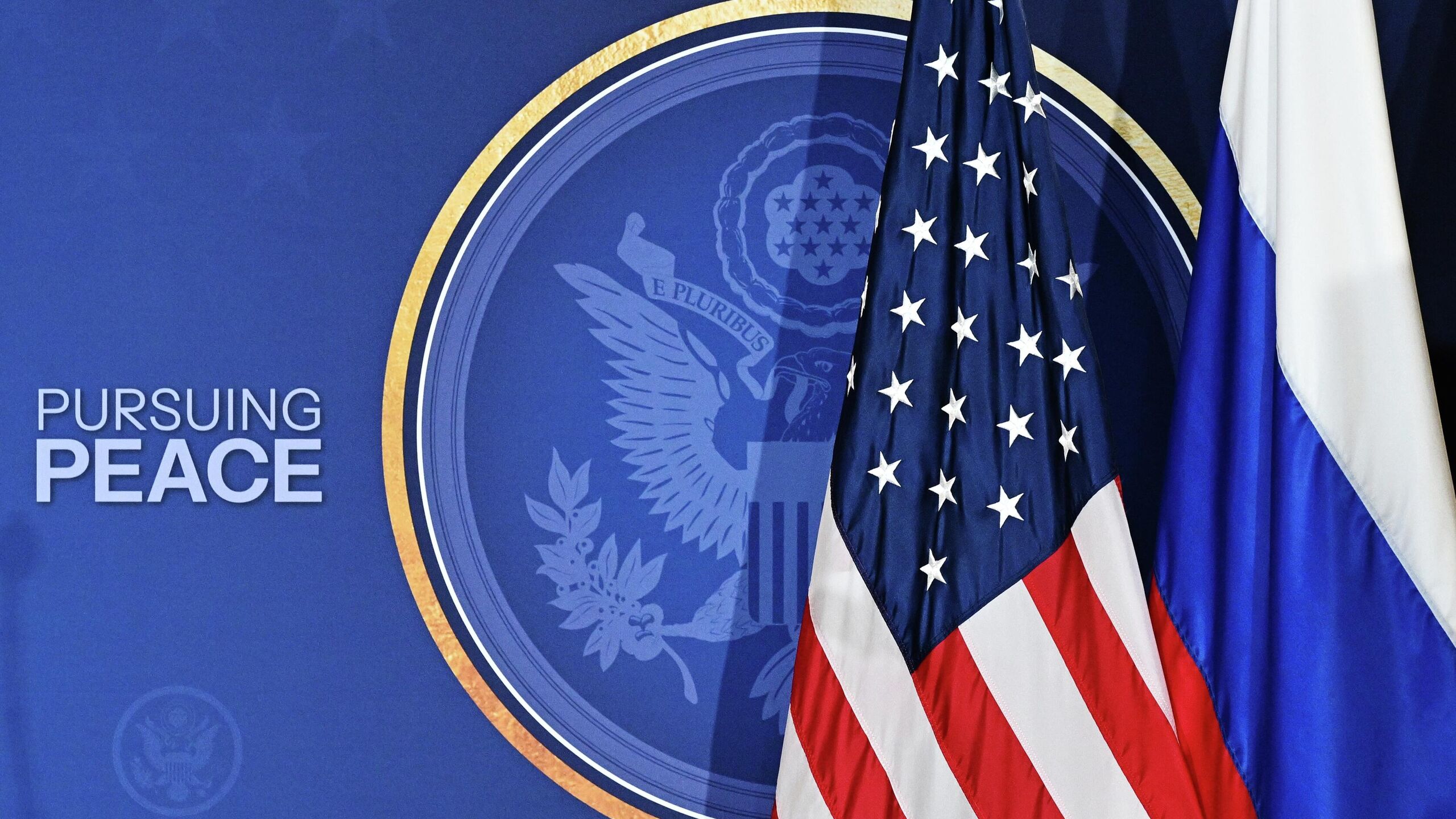 Дата и место будущих консультаций России и США по двусторонним раздражителям пока не согласованы заявил замглавы МИД РФ Сергей Рябков