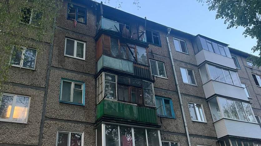 Ночью в Орле на Комсомольской горела трехкомнатная квартира Спасатели эвакуировали восемь человек. Подробности - на нашем сайте Вести-Орел. Подписаться