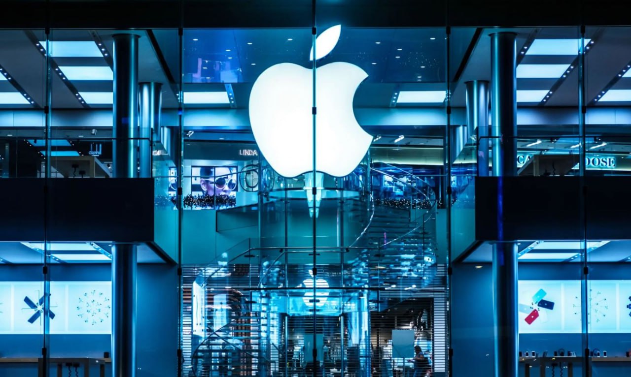 Apple обвинили в краже технологий для создания своего кошелька  В 2011–2021 годах Apple консультировалась с компанией CorFire и получила конфиденциальные данные о технологии «мобильного кошелька».   В 2014 году Fintiv купила CorFire в расчете на то, что Apple будет лицензировать разработки для Apple Pay. Но, как сказано в иске, «яблочная» компания украла технологию и переманила «ключевых сотрудников» CorFire.  Теперь Fintiv требует возместить ущерб и оштрафовать Apple за нарушение закона о коммерческой тайне.    Подробнее
