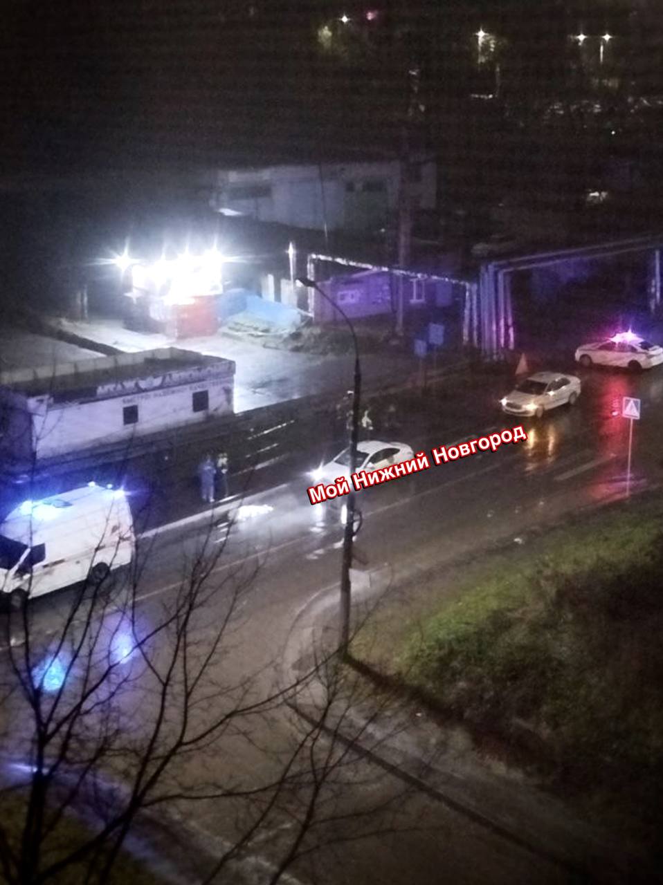 Нам пишут На улице Горной таксист насмерть сбил ребенка на пешеходном переходе Вы можете дополнить эту новость фото или видео с места в наш чат бот Подписаться на нас в MAX