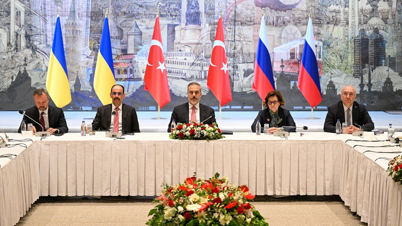 Турция полностью готова принять переговоры России и Украины в понедельник в Стамбуле, — росСМИ со ссылкой на турецкий диписточник НАШИ РЕСУРСЫ: Telegram Tik-tok YouTube RUTUBE