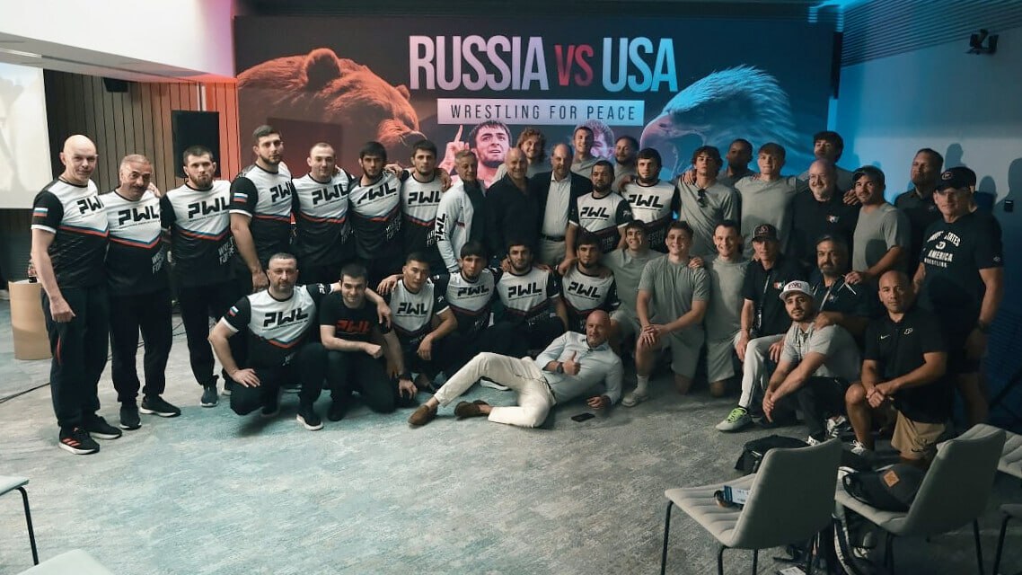 Сборная России по вольной борьбе выиграла у США 6:4 в матчевой встрече, которая состоялась в Будапеште В составе россиян победили: Муса Мехтиханов до 57 кг , Муслим Мехтиханов до 61 кг , Абасгаджи Магомедов до 65 кг , Сайын Казырык до 70 кг , Магома Дибиргаджиев до 74 кг и Зелимхан Хизриев до 125 кг . Professional Wrestling League