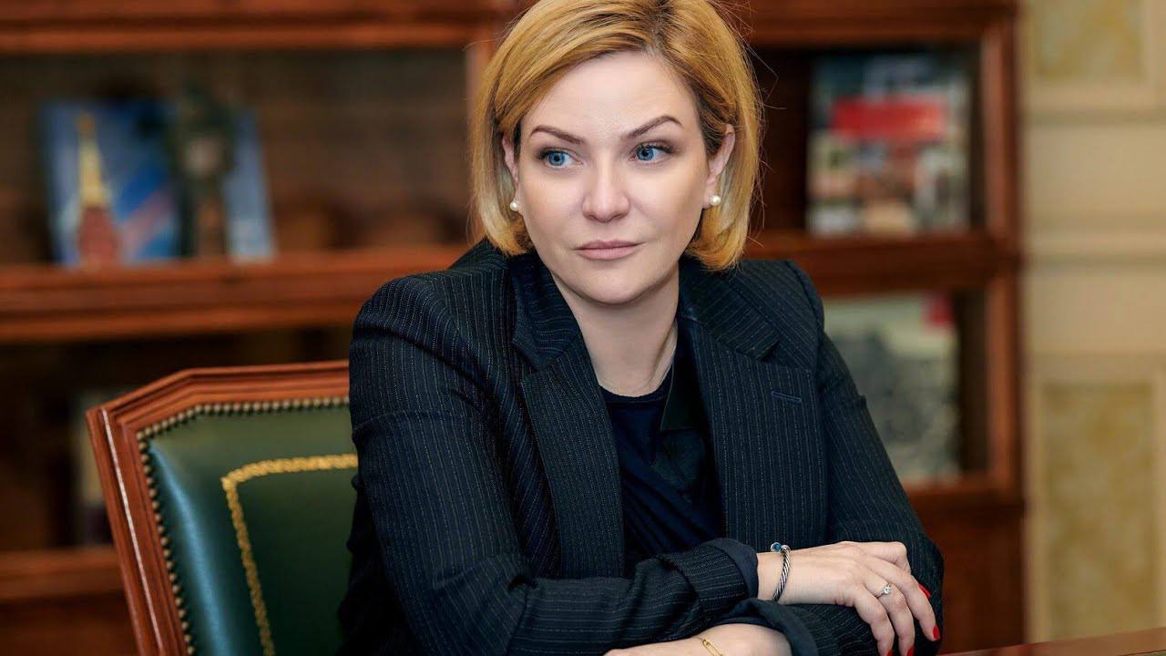 Сегодня в регионе, как и анонсировали, ждут министра культуры РФ Ольгу Любимову  После рабочих переговоров с Губернатором Владиславом Шапшой, они вместе осмотрят музей в Тарутино, ТЮЗ и ход капремонта Драмтеатра в Калуге.    ES! - канал. Подписаться