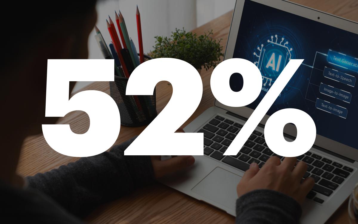 52% работодателей учитывают навыки работы с ИИ при подборе сотрудников  Навыки работы с искусственным интеллектом становятся важным фактором при найме сотрудников в современном бизнесе. По данным опроса, 52% компаний учитывают эти навыки, а 78% управленцев положительно относятся к использованию ИИ на рабочих местах. Более половины организаций уже интегрируют ИИ-технологии в свои процессы, а 67% работодателей активно поощряют их использование. Образовательные инициативы также набирают обороты: 22% компаний уже обучают сотрудников, и 48% планируют это сделать. Однако, несмотря на активное внедрение ИИ, компании не спешат сокращать штат — большинство видят в этом помощника, а не замену для людей.    Читайте полную статью на сайте «РБК Трендов»  Этот анонс написан ИИ «РБК Трендов»