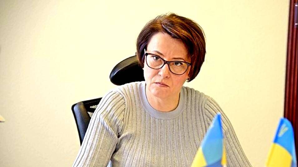 На Украине более трети пенсионеров, а именно более 3,73 млн человек, получают пенсию меньше 4 тыс гривен около 7600 рублей по текущему курсу живут за чертой бедности, заявила депутат Рады Южанина. "Старшему поколению – достойное пенсионное обеспечение" - цитата 2019 года из предвыборной программы действующего президента. Вряд ли старшее поколение через 6 лет это чувствует", - заявила Южанина.