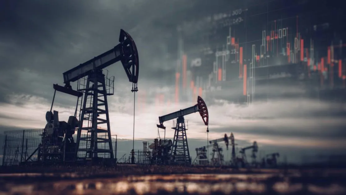 Мировые цены на нефть начали стремительно расти На фоне заявлений Трампа о блокаде Ормузского пролива Цена нефти марки Brent снова поднялась выше 100 долларов за баррель Напомним Иран и США начали переговоры в субботу в Исламабаде но договориться так и не смогли Позже Трамп объявил что США будут блокировать суда проходящие через Ормузский пролив И поручил военным перехватывать каждое судно которое заплатило пошлину Ирану за проход Доброе утро