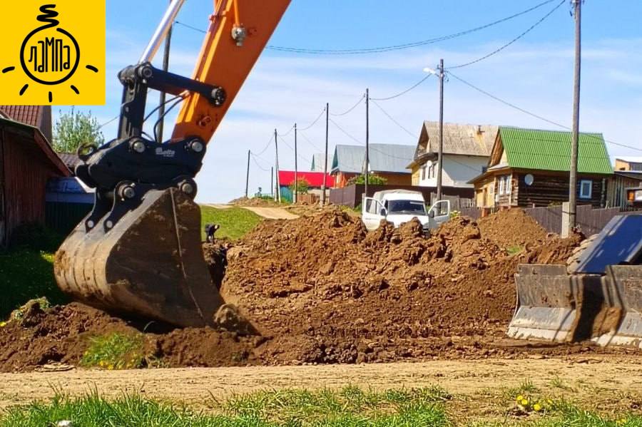 В небольшой свердловской деревушке построят новый газопровод Строительство нового газопровода протяжённостью более 21 километра началось в деревне Урмикеево Нижнесергинского муниципального района. Проект реализуется по поручению врио губернатора Дениса Паслера. Новый газопровод будет подключен к межпоселковой сети, построенной в прошлом году при поддержке областного бюджета. Работы планируется завершить до конца года. Это позволит обеспечить природным газом свыше 250 частных домов. Масштабная газификация сельских территорий идёт по всем муниципалитетам области.