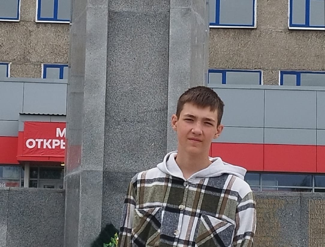 В Нижнем Тагиле полиция разыскивает пропавшего 13 летнего подростка по имени Роман На розыск школьника ориентированы сотрудники территориальных отделов полиции а также все дежурные наряды В полицию обратилась накануне мать подростка которая сообщила что её сын ушёл из дома и до сих пор не вернулся Фото МУ МВД России Нижнетагильское Подписывайся на ИА Уральский меридиан