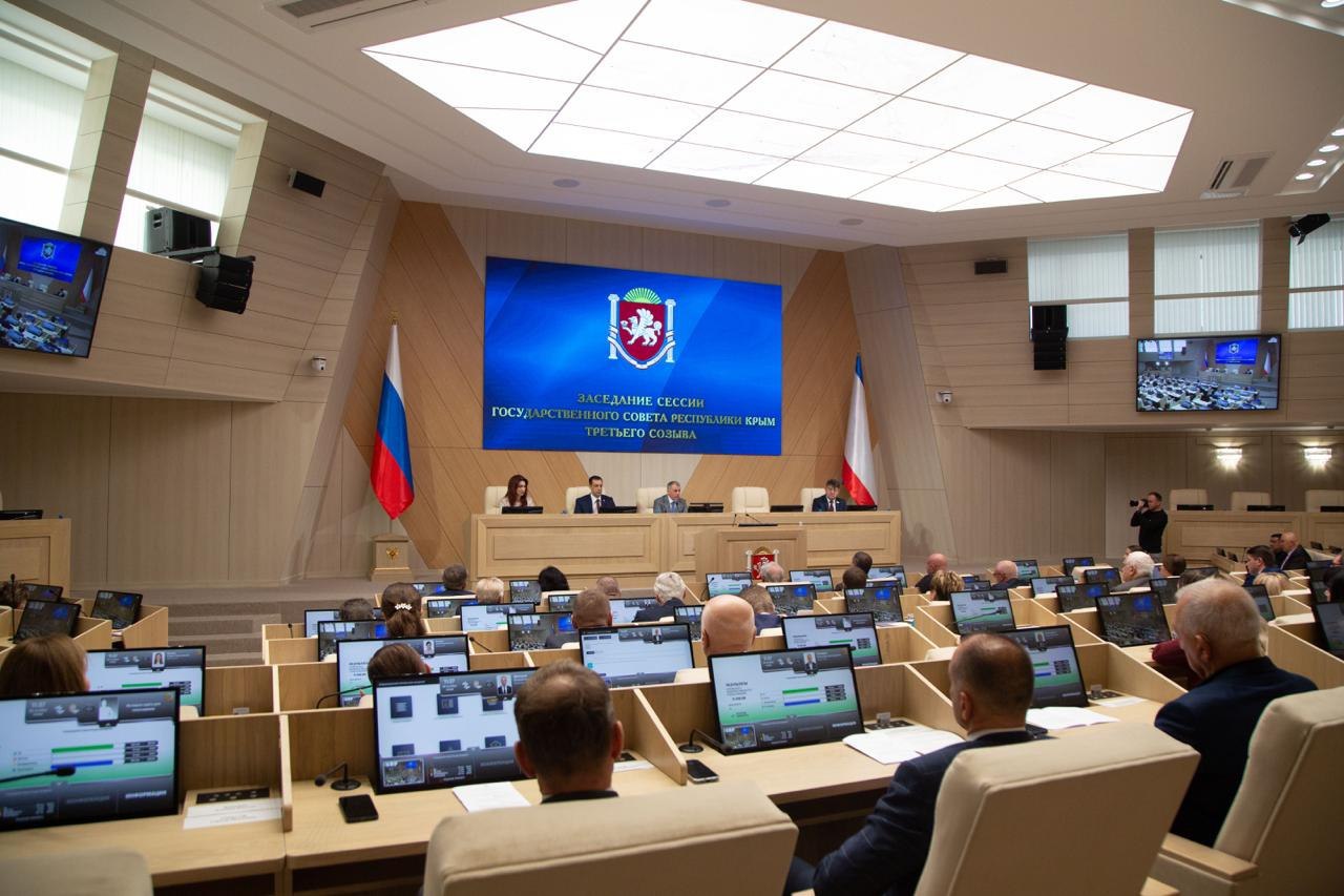 Размер Государственной премии Крыма увеличен до 500 тысяч рублей Ранее она составляла 100 тысяч рублей Решение принято на заседании Госсовета республики сообщил глава крымского парламента Владимир Константинов Государственная премия поощрение крымчан за выдающиеся заслуги в научной творческой деятельности высшее достижение написал он 0   Подписаться на РИА Новости Крым в Telegram MAX VK