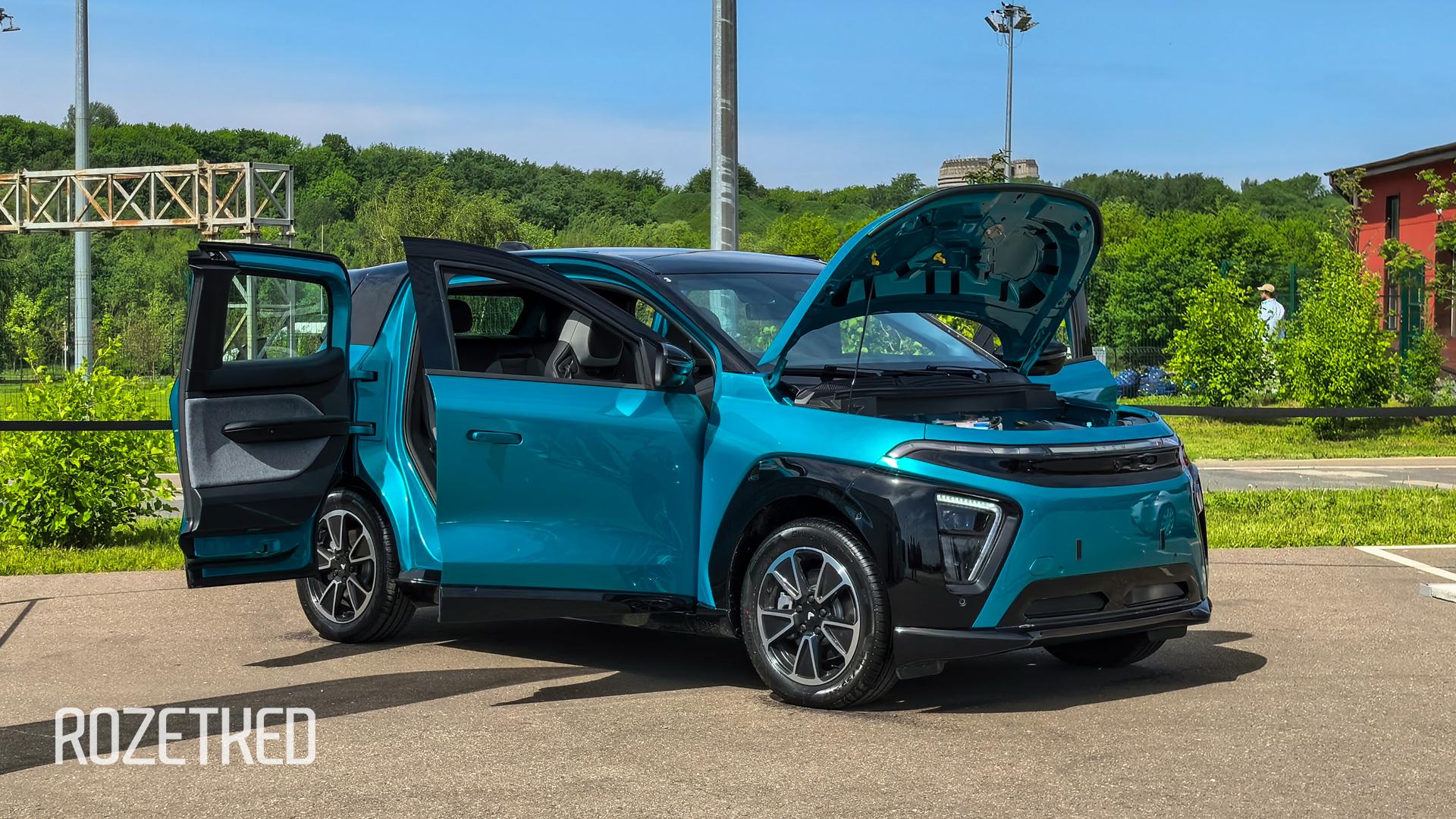 Атом по 3 9 млн рублей Это цена без учёта госсубсидий с господдержкой цену обещают снизить до 2 975 млн рублей Технические характеристики прежние 204 л с и 8 секунд до сотни Чтобы забронировать машину теперь нужно внести депозит в 500 000 рублей rozetked me news 43046