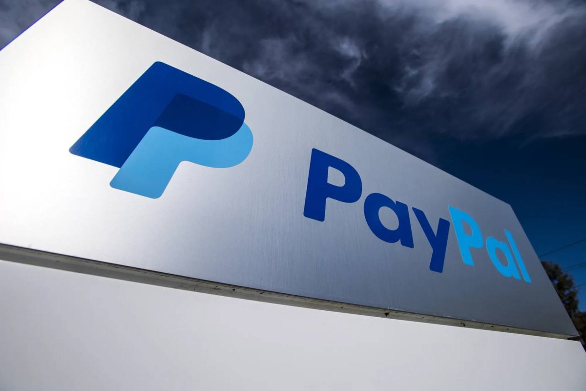 PayPal подал заявку на получение банковской лицензии в США стремясь воспользоваться благоприятной регуляторной средой при администрации президента США Дональда Трампа Это позволит компании улучшить кредитные предложения для малого бизнеса в США и снизить зависимость от сторонних партнёров vc ru services 2652048