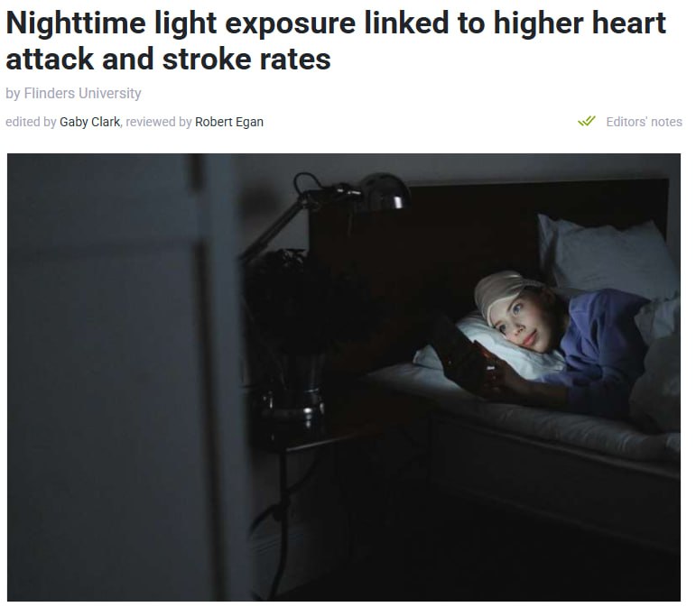 Скроллить перед сном ОПАСНО для жизни доказали ученые из Флиндерса Свет от гаджетов в кровати вызывает воспаление сосудов и повышает риск инфарктов и инсультов Чем дольше залипаем тем тверже становятся стенки артерий даже малый стресс может быть критичным Ночью телефон откладываем DevHub