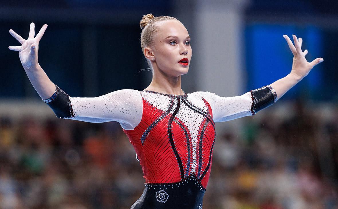 Олимпийская чемпионка по спортивной гимнастике Ангелина Мельникова выиграла квалификацию в финал чемпионата мира в личном многоборье Россиянка набрала лучший результат 54 566 балла В финал вышла еще одна россиянка Людмила Рощина Она заняла 7 е место в квалификации От Первого Лица Мы в MAX