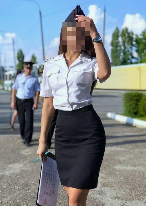 Жительница Уфы, выдавая себя за стажера полиции, обманула 12 человек на сумму более 12 млн рублей Она предлагала юридические услуги и помощь в покупке автомобилей. Среди пострадавших были даже сотрудники правоохранительных органов. Ранее женщина уже была судима за подобные преступления. Пытаясь скрыть следы, она предоставила фальшивые документы о переводе 1 млн рублей в счет погашения ущерба. Суд приговорил мошенницу к 6 годам лишения свободы в колонии общего режима и взыскал причиненный ущерб. Моя Уфа. Подписаться Прислать новость