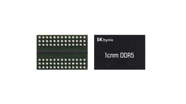 SK Hynix собирается увеличить число слоёв EUV в производстве своей памяти DRAM 1c  6-е поколение, 10 нм  до пяти и более. Раньше в этой технологии применяли всего один или четыре слоя, а теперь компания делает ставку на более тонкие и точные схемы, чтобы улучшить качество чипов и снизить затраты на производство. Вложения в эту технологию стартуют уже во второй половине года.  Помимо этого, SK Hynix готовится к переходу на EUV с высокой числовой апертурой — это позволит выпускать ещё более мелкие и точные структуры, но с новым уровнем технических сложностей. Например, чтобы избежать проблем с отражением и падением света на фотолитографических масках, используют специальную анаморфотную технологию, которая регулирует направление света и уменьшает количество ошибок.