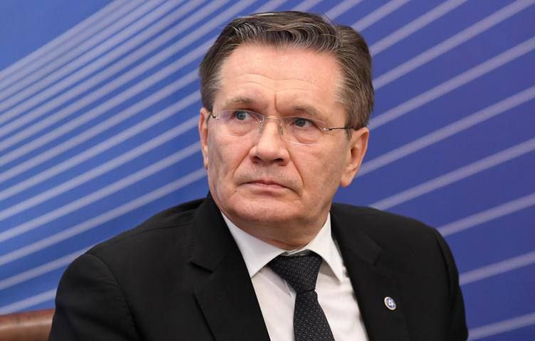 Атомная электростанция в Приморском крае в ЗАТО Фокино будет построена к 2033 2035 годам Об этом на сессии ВЭФ заявил глава Росатома Алексей Лихачев Для строительства приморской АЭС будет привлечено 8 9 тысяч человек обслуживать станцию будут 2 3 тысячи специалистов которые должны быть подготовлены прежде всего на базе ДВФУ уточнил Лихачев Подпишись на ПРИМОРЬЕ LIVE