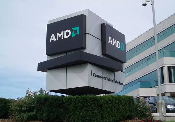 AMD нацелена на рынок смартфонов  Переговоры с производителями в разгаре, но подробности пока отсутствуют— Smartphone Magazine  Напомним, что Qualcomm активно стремится закрепиться на рынке чипов для ПК  В то же время Nvidia совместно с MediaTek разрабатывают SoC для компьютеров  Грядут перемены  MaxxPC