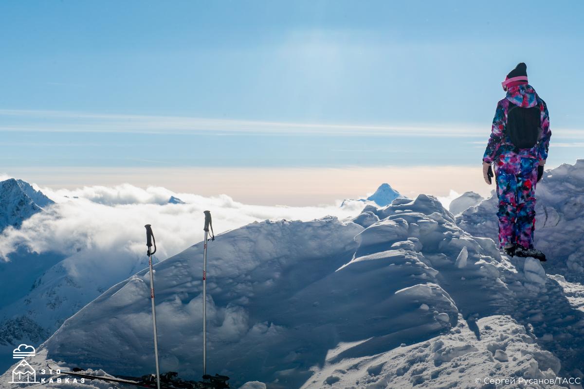 Горнолыжные курорты Северного Кавказа вышли в лидеры по зимнему турпотоку Их совокупный трафик в праздники составил более 70 тысяч человек это на 18 выше показателей прошлого года Фото Сергей Русанов ТАСС Подписывайтесь на Это Кавказ в MAX