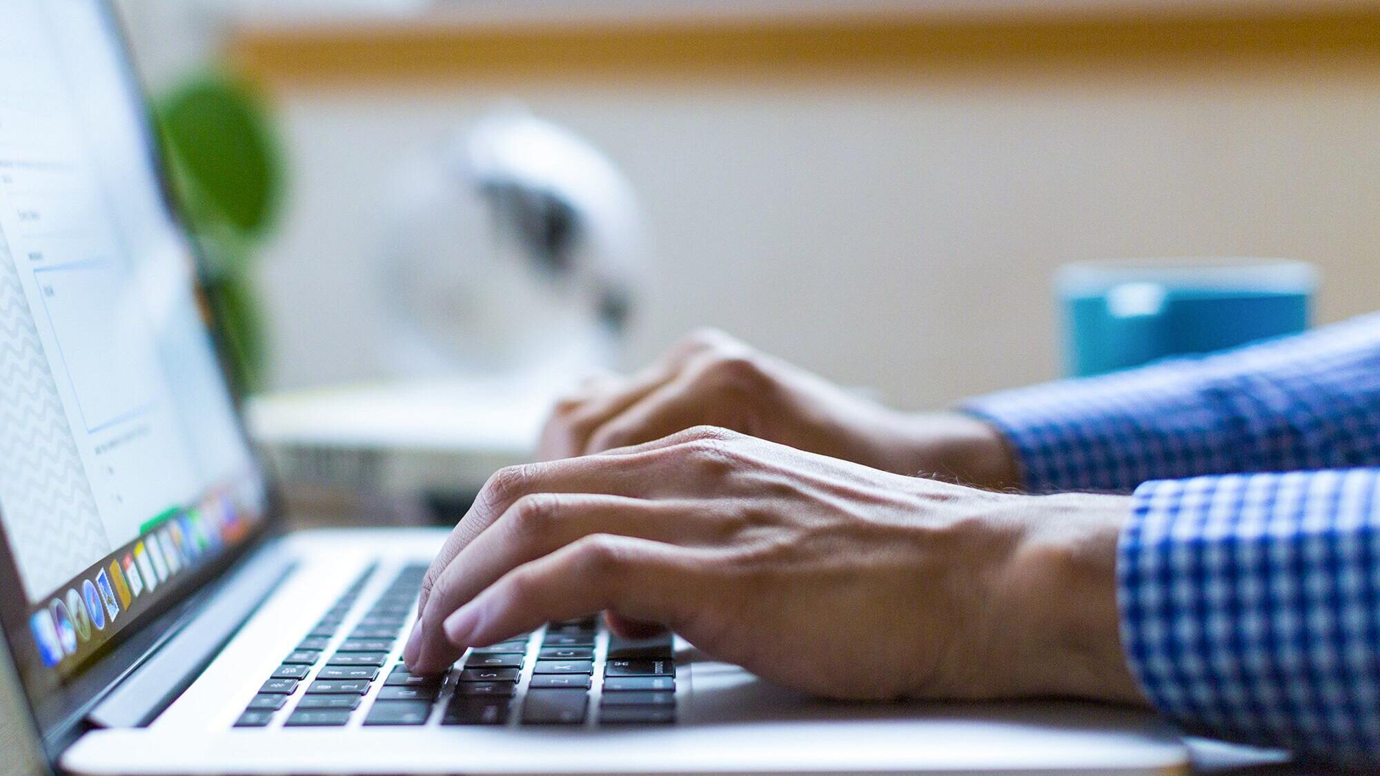 Шестидневных рабочих недель в России в 2026 году не будет следующая шестидневка может быть не раньше 2027 года следует из производственного календаря на 2026 год который утвердило правительство РФ