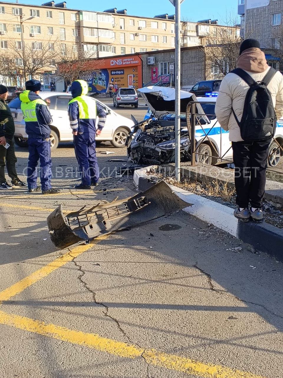 Автомобиль ДПС попал в дорожно-транспортное проишествие в районе автовокзала пгт. Славянка. Подробностей нет.