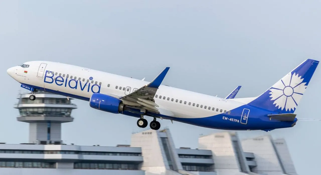 Belavia возобновляет рейсы в Тель Авив С 19 апреля авиакомпания планирует вернуться к регулярному авиасообщению между Минском и Израилем Приостановка была временной мерой и была вызвана закрытием воздушного пространства Израиля Важно помнить что обстановка в регионе остается напряженной Статус рейсов может измениться в любой момент в зависимости от ситуации с безопасностью полетов актуальную информацию необходимо проверять на сайте авиаперевозчика перед выездом в аэропорт