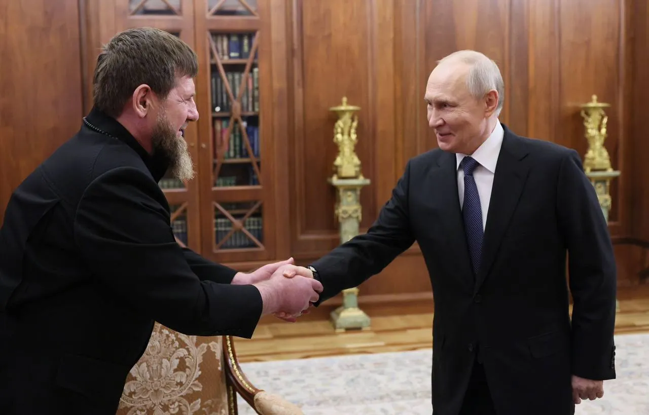 Поддержка прозвучавшая на высшем уровне Президент России Владимир Владимирович Путин поддержал кандидатуру Главы Чеченской Республики Героя России моего дорогого БРАТА Рамзана Ахматовича Кадырова на пост Главы региона отметив масштабные результаты его работы и кардинальные изменения произошедшие в республике за последние годы Отдельно Глава государства дал высокую оценку чеченским бойцам которые с честью и беспримерной самоотдачей защищают интересы Родины подтверждая верность Отечеству делом мужеством и победами Нет никаких сомнений в том что жители Чеченской Республики как и прежде безоговорочно поддержат Рамзана Ахматовича Лидера с именем которого связаны мир сила порядок развитие и уверенность в будущем Эта поддержка основана на реальных делах памяти доверии и благодарности АХМАТ СИЛА РОССИЯ МОЩЬ БОГ ЕДИН АЛЛАХIУ АКБАР