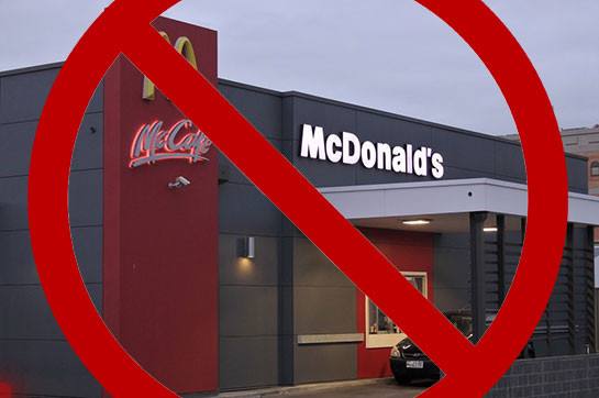 Бойкот как вид оружия с поддержкой оккупационного режима   McDonald s отменила установленные компанией целевые показатели по равенству и инклюзивности для своих сотрудников и поставщиков из-за бойкота и сильного падения прибыли, пишет The Wall Street Journal.