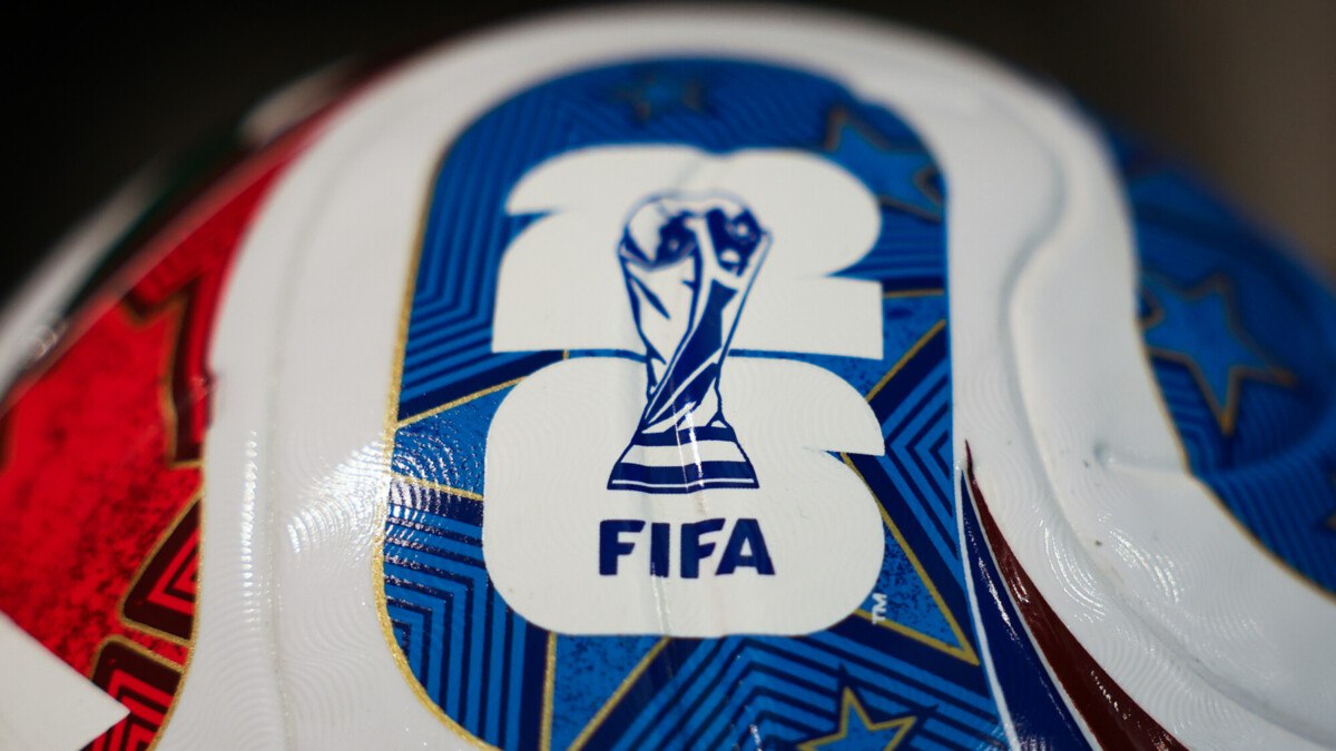 Победитель ЧМ 2026 получит 50 млн Общая сумма призовых 655 млн это рекорд турнира Об этом сообщила пресс служба ФИФА Финалисту вручат 33 млн бронзовым призерам 29 млн Следующие места получат такие выплаты 4 е место 27 млн 5 8 е места 19 млн 9 16 е места 15 млн 17 32 е места 11 млн 33 48 е места 9 млн Каждая команда которая прошла отбор на турнир получит 1 5 млн Таким образом всем участникам гарантирована выплата размером минимум в 10 5 млн ЧМ 2026 эксклюзивно покажет Матч ТВ news matchtv NurPhoto Contributor NurPhoto Gettyimages