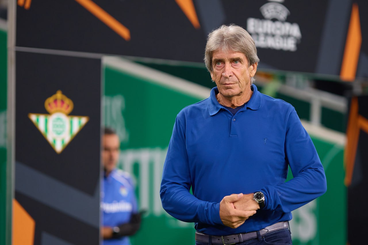 Правило из баскетбола в футбол Пеллегрини предложил необычное изменение Тренера не интересуют все споры насчет офсайда пишет Marca А вот сделать игру более динамичной еще как Есть и другие правила которые можно изменить Например запретить возвращать мяч на свою половину поля после того как он пересек середину Звучит интересно Что думаешь темп возрастет это надо лучше оставить как есть Match TV Fran Santiago Getty Images