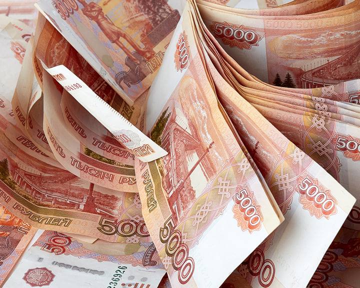 В Казани директор двух компаний уклонился от уплаты налогов на 106 миллионов рублей В Казани возбуждено уголовное дело в отношении директора двух фирм, который за три года не выплатил налоги на сумму свыше 106 миллионов рублей. В ходе расследования выяснилось, что бизнесмен также подготовил и использовал поддельные распоряжения, что привело к выводу активов компаний на сумму более 1,1 миллиарда рублей. Следственные органы возбудили уголовные дела по статьям «Уклонение от уплаты налогов» и «Неправомерный оборот средств платежей». В настоящее время проводятся необходимые следственные действия для установления всех обстоятельств дела и привлечения виновных к ответственности. Подписаться Сообщить новость