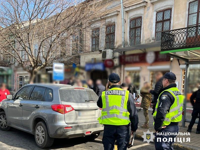 Активиста Демьяна Ганула убили в Одессе, сообщил депутат Верховной рады Алексей Гончаренко.  Детали убийства политик не привел. Ганул был известен тем, что снимал на видео избиение украинцев, которых после сдавал в территориальные центры комплектования.    Подписаться   Прислать новость   Буст