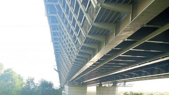 В Омске наконец начнут строить платный мост через Омь Проект платного мостового перехода через реку Омь успешно прошел государственную экспертизу и строительство дороги которая соединит улицы Раздольную и 1 ю Заречную может начаться в ближайшее время Читать на сайте