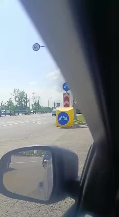 Пожар автомобиля на Варшавском шоссе в Москве