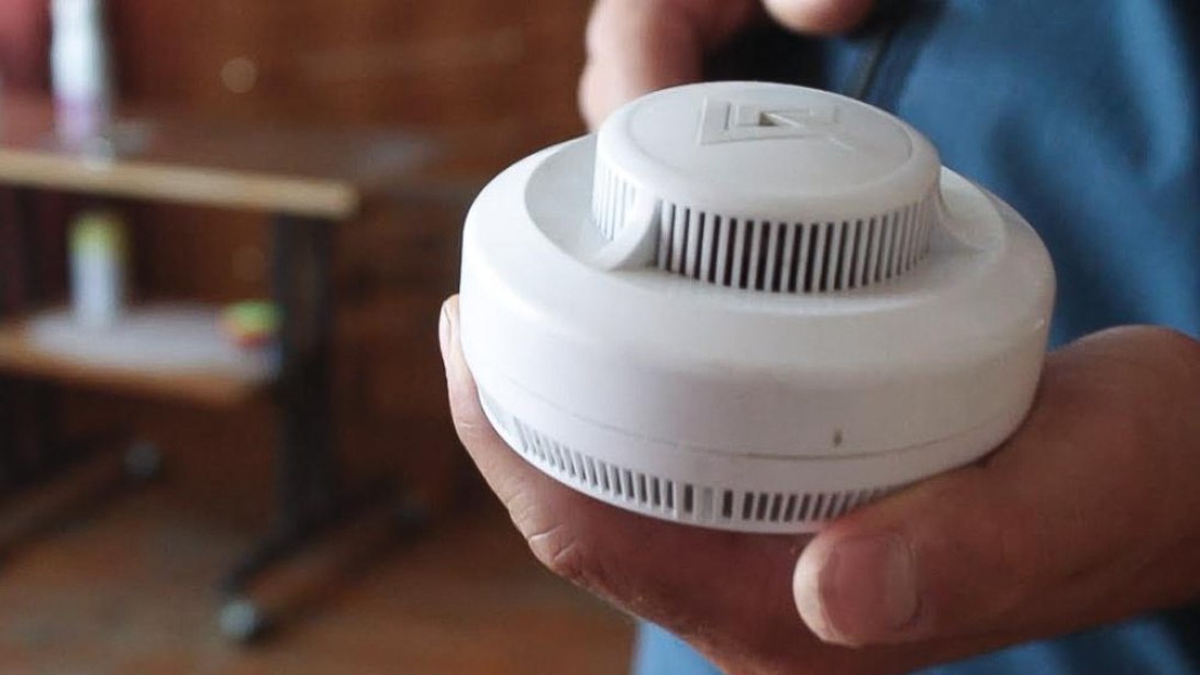 Свыше 3 тысяч пожарных извещателей установили в домах в рамках социальной акции Подробнее по ссылке на нашем сайте gtrksakha ru       Подписаться