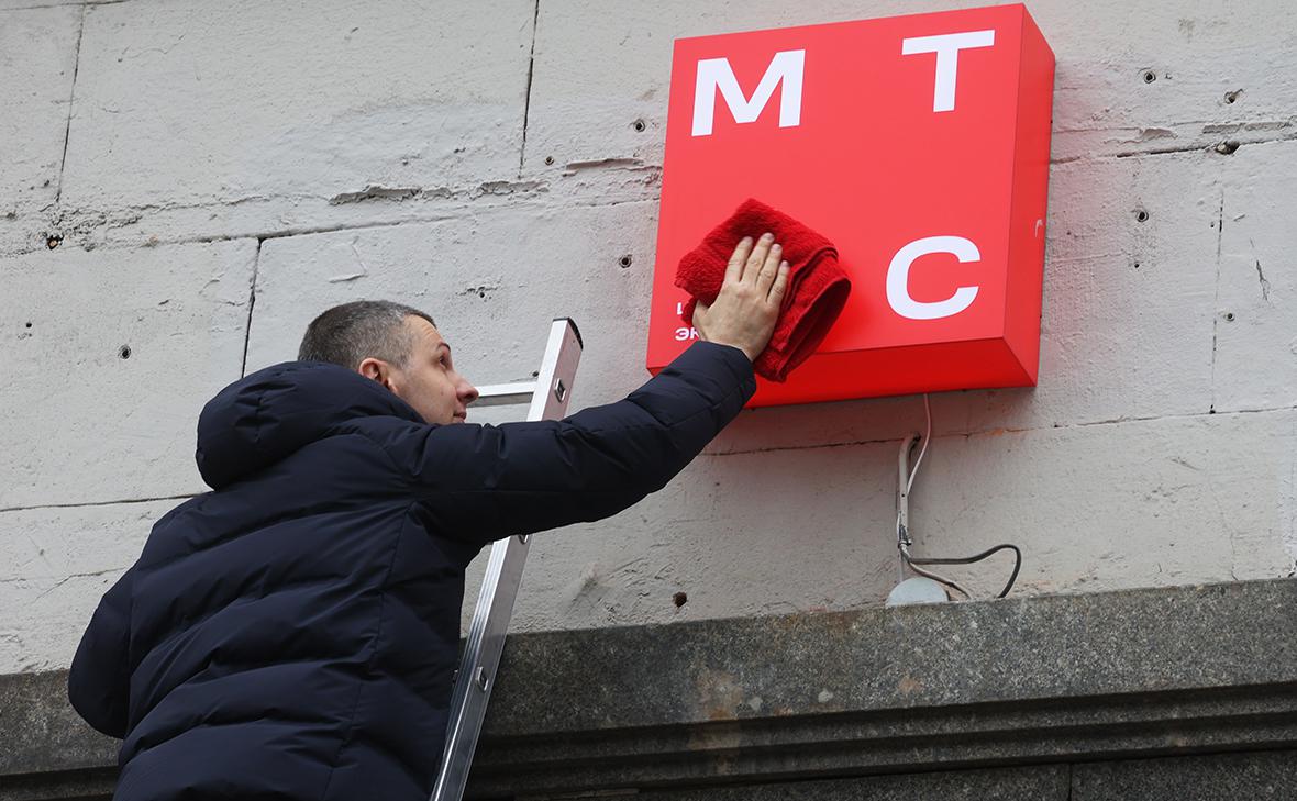 Временная почта в приложении: МТС запускает «одноразовые» email-адреса. ⏳ Временные адреса на 10 минут или 1 час — автоматически удаляются вместе с письмами; ⏳ Только для входящих сообщений — нельзя отправлять письма или регистрировать постоянные аккаунты; ⏳ Защита от спама и утечек — альтернатива основному email при регистрации на сомнительных сайтах. Это цифровой аналог одноразового стаканчика — использовал и выбросил, не оставив следов аналогия от эксперта по кибербезопасности Для пользователей снижается риск попадания основного почтового ящика в спам-базы после регистрации на форумах/купонаторах. Интересно, когда появится временный номер телефона с таким же принципом — для такси и доставок?