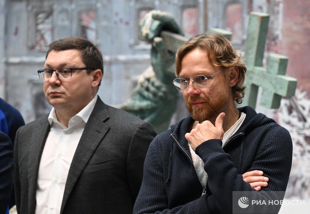 В РФС считают, что сборную России допустили бы к турнирам, если бы этот вопрос вынесли на повестку конгресса ФИФА «Не смогу назвать конкретно те страны, которые выступают за наше возвращение, но мне кажется, если бы данный вопрос был в повестке конгресса, то нас бы вернули», — заявил РИА Новости генсек РФС Максим Митрофанов.