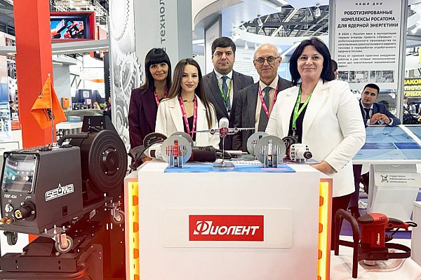 Крым представил разработки для самолетов Superjet и МС-21 Инновационную продукцию для импортозамещения представили на промышленной выставке-форуме "Иннопром" в Екатеринбурге 14 предприятий Крыма, в том числе разработки для самолетов Superjet и МС-21. Об этом сообщает AVIA.RU со ссылкой на заявление главы республики Сергея Аксенова. Аксенов добавил, что в первый же день работы на площадке форума было заключено соглашение о сотрудничестве между Минпромторгом Крыма и Министерством промышленности, новых технологий и природных ресурсов Челябинской области. Значимым событием стало заседание коллегии под руководством Первого заместителя Председателя Правительства Российской Федерации Дениса Мантурова и Министра промышленности и торговли РФ Антона Алиханова. aviaru.net/n285434